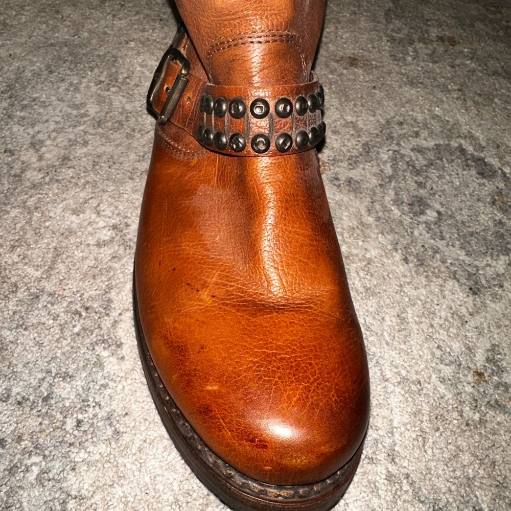 Women’s Frye studded bootie size 9 - Picture 2 of 4